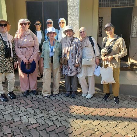 ダル・エス・サラーム L&J Modern Backpackers Kinondoni Bed & Breakfast エクステリア 写真